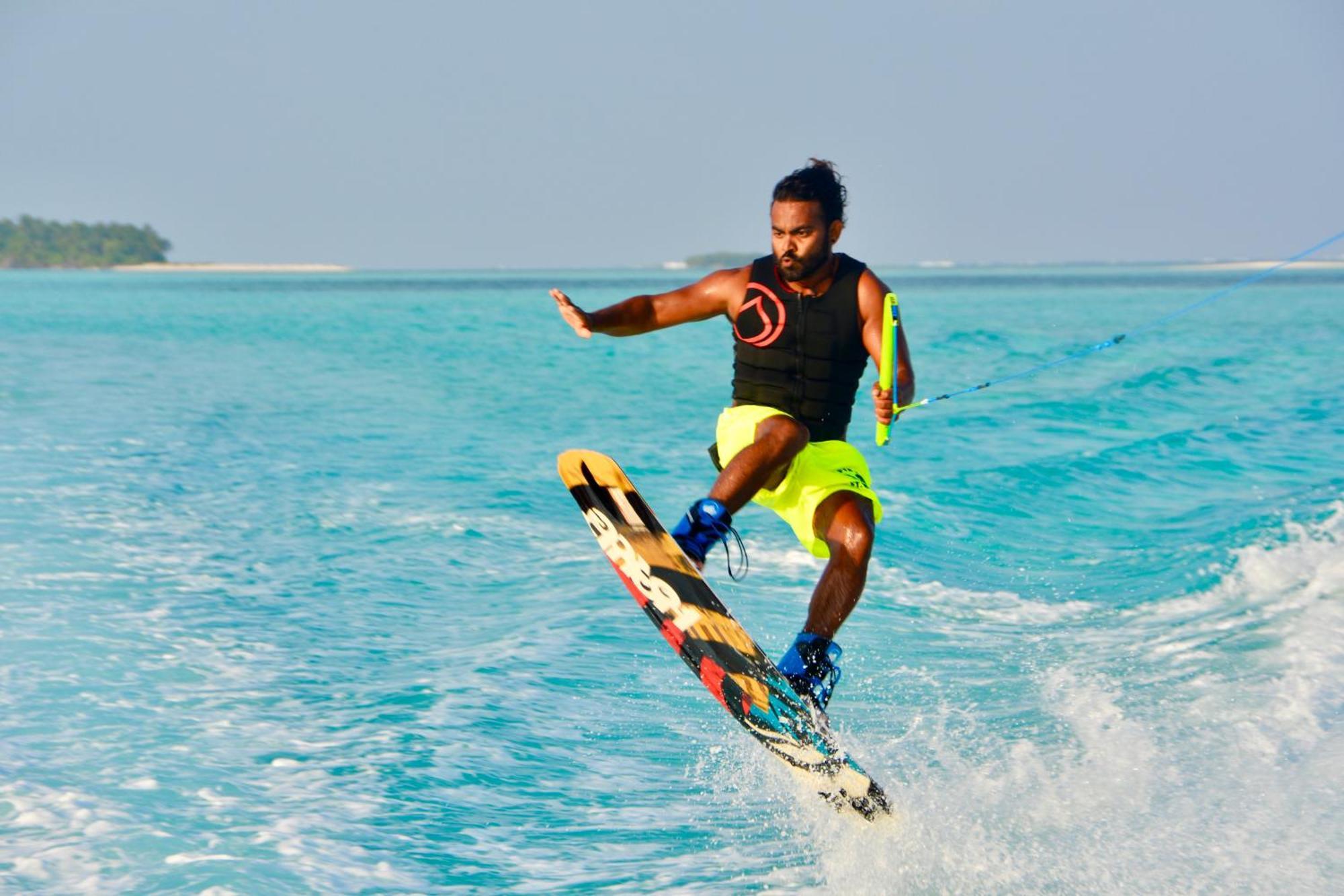 Cocoon Maldives Hotel Kurendhoo Eksteriør billede