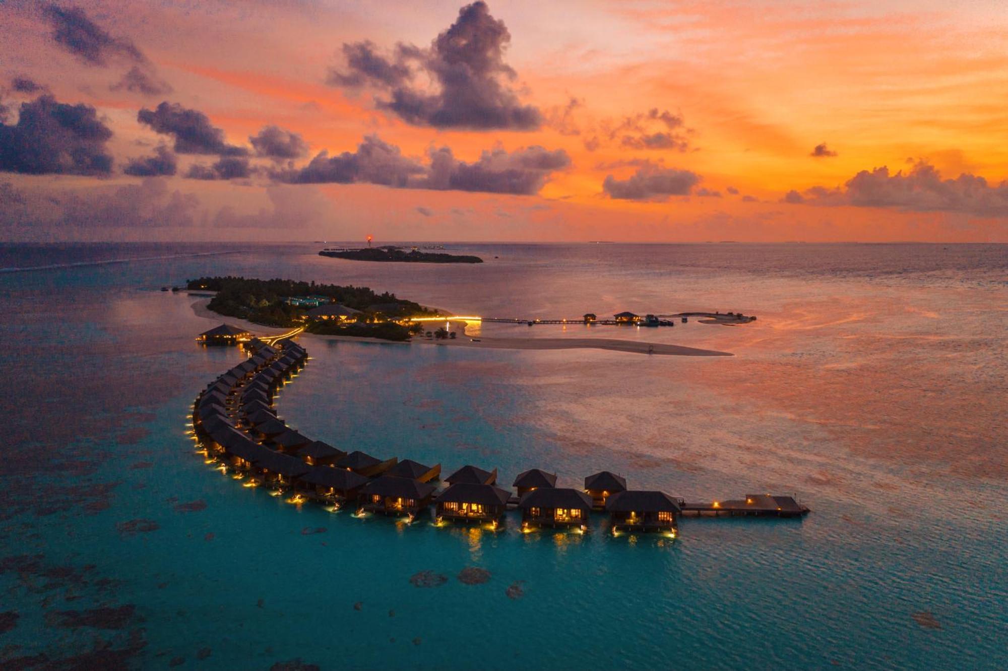 Cocoon Maldives Hotel Kurendhoo Eksteriør billede