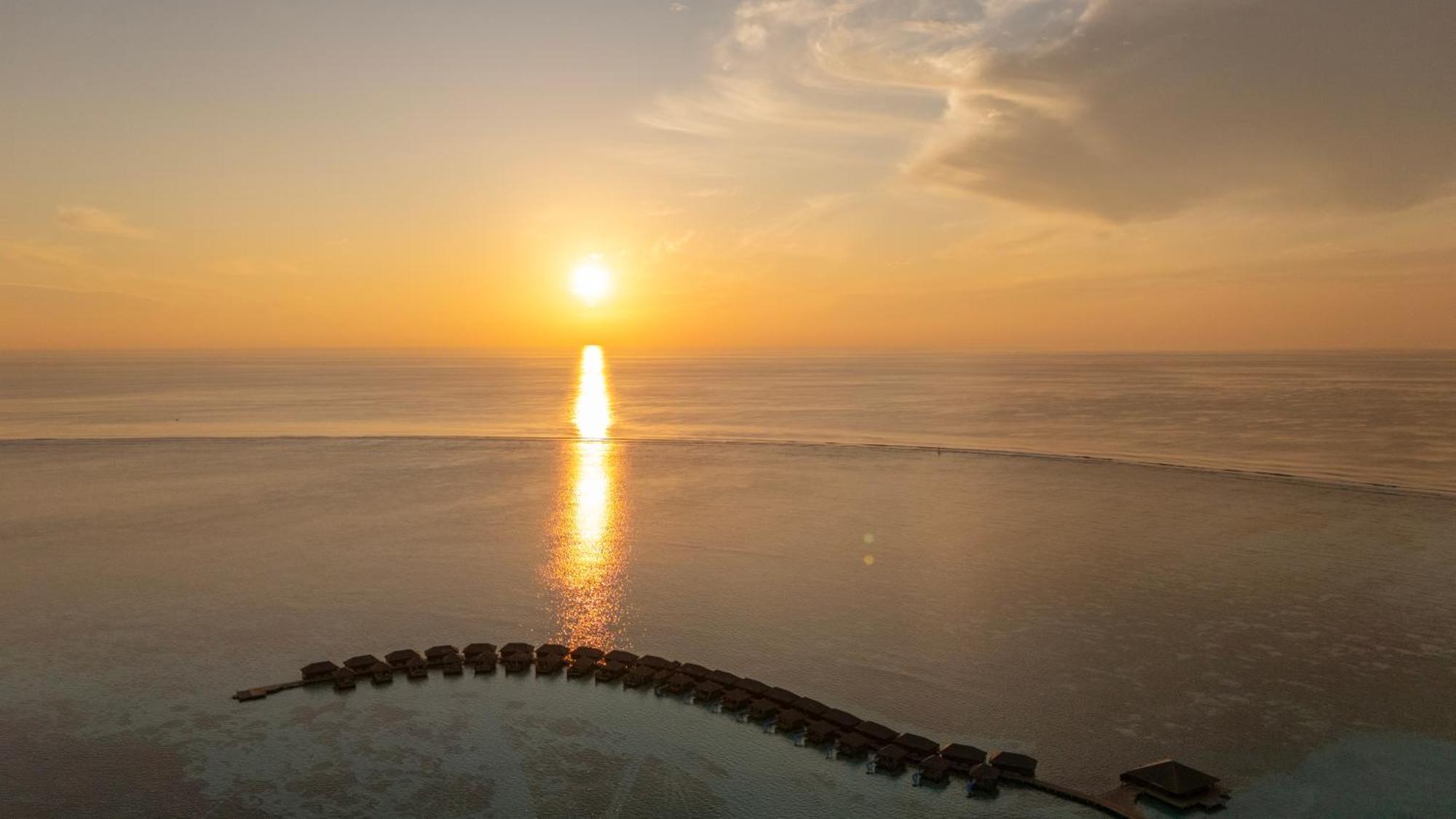 Cocoon Maldives Hotel Kurendhoo Eksteriør billede